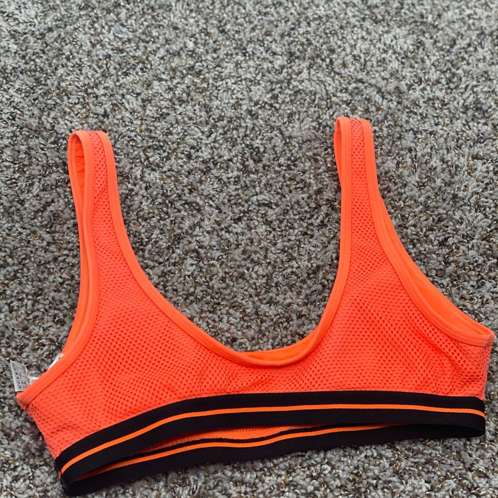 Sports Bra❤️ - Picture 2 of 2